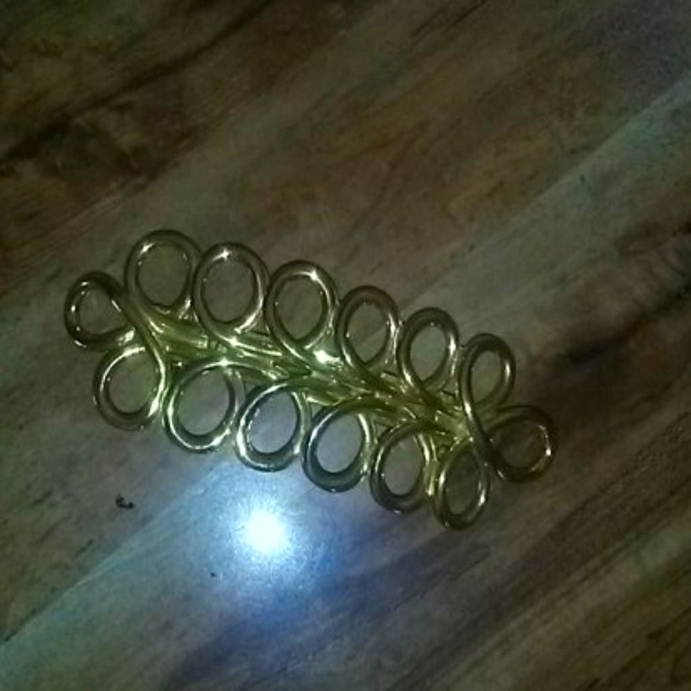 Hair clips